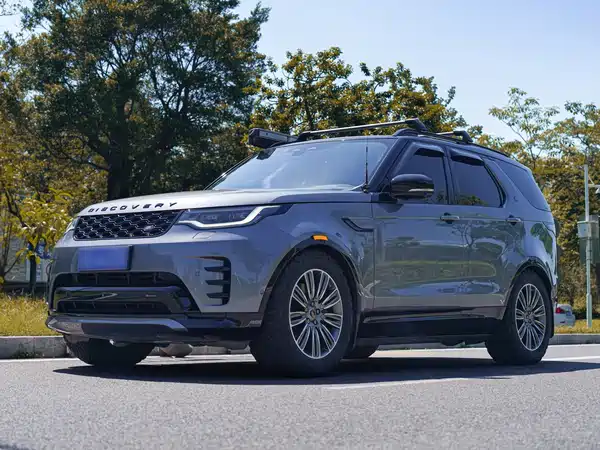 Land Rover Discovery 2023
