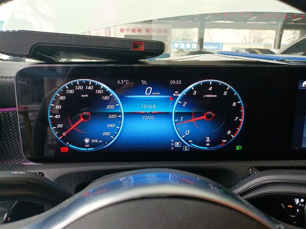 Mercedes-Benz A-Class 2023 — фото 8
