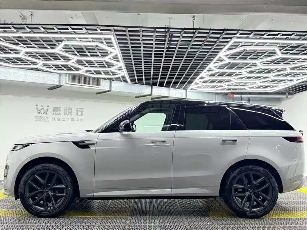 Land Rover Sport 2023 — фото 3