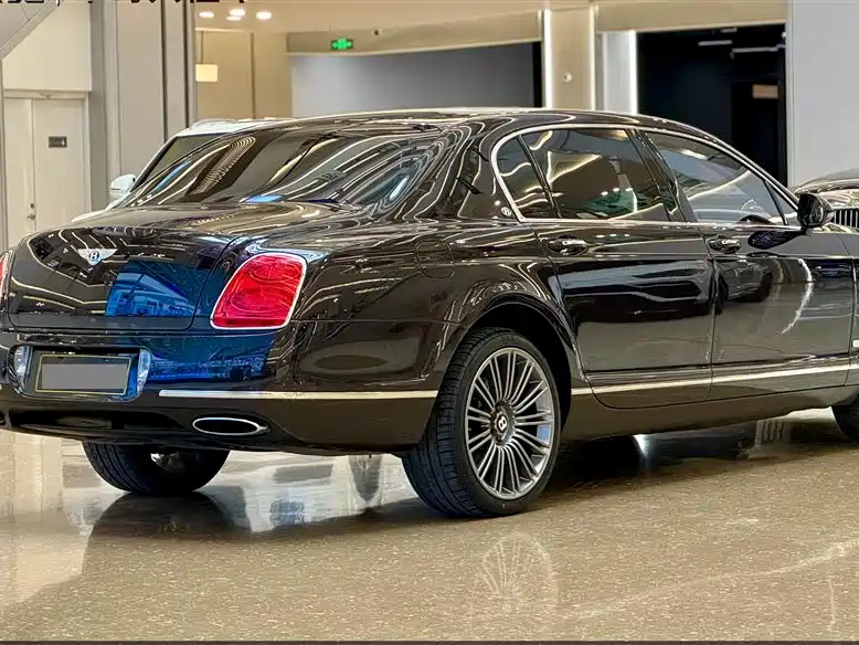 Bentley Flying Spur 2011 — фото 4