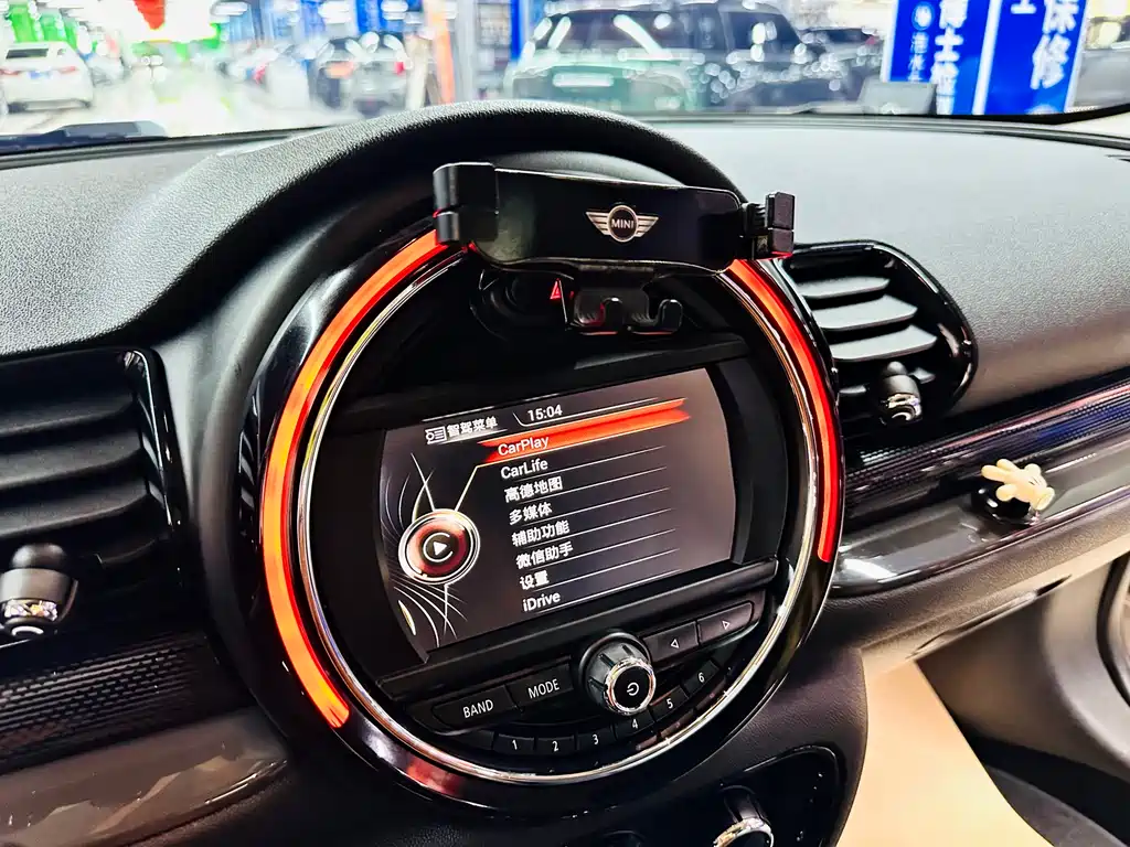 MINI Clubman 2017 — фото 33