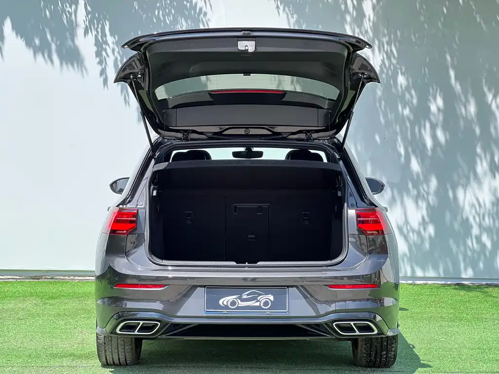Volkswagen Golf 2023