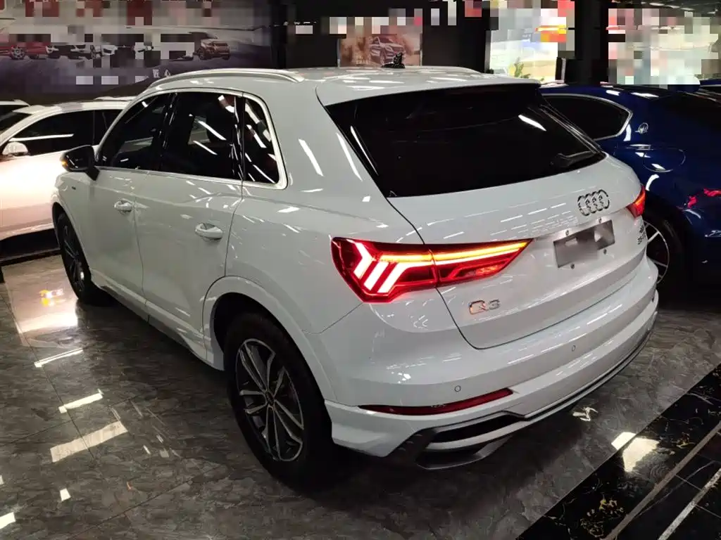 Audi Q3 2022 — фото 23
