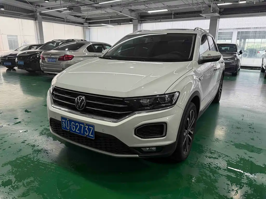 Volkswagen T-Roc 2022 — фото 1