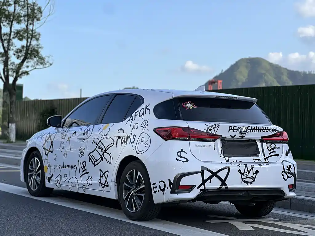 Lexus CT 2018 — фото 16