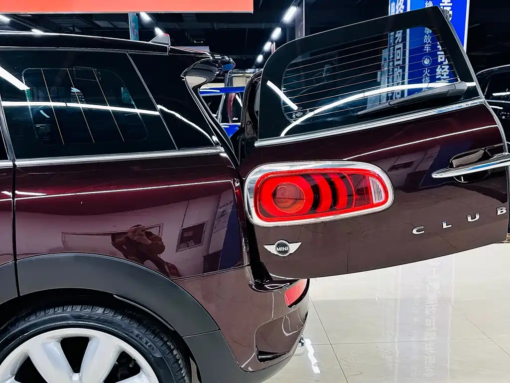 MINI Clubman 2017 — фото 14