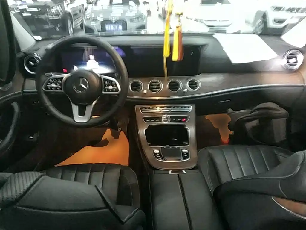 Mercedes-Benz E-Class 2020 — фото 10