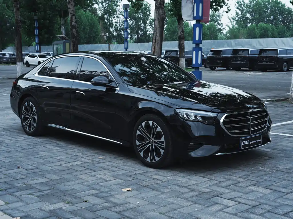 Mercedes-Benz E-Class 2025