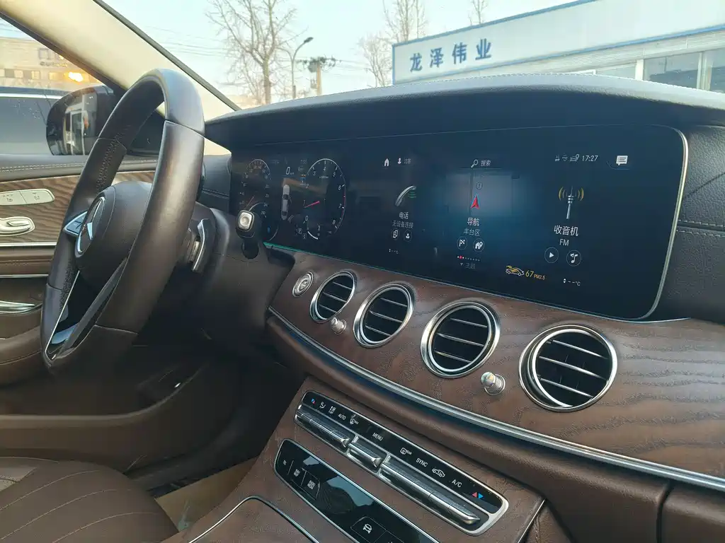 Mercedes-Benz E-Class 2023 — фото 22
