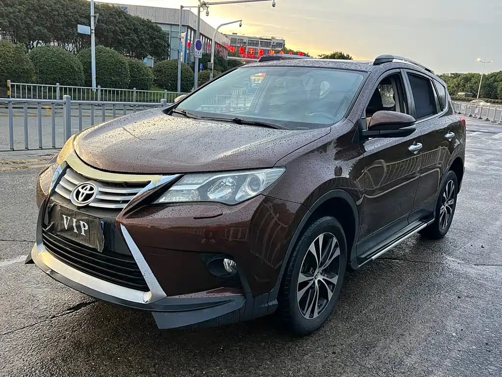 Toyota RAV4 2015