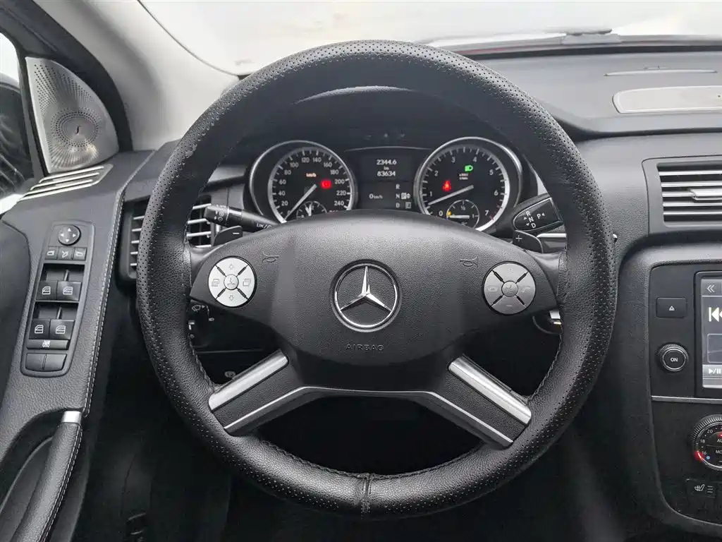 Mercedes-Benz R-Class 2018 — фото 11