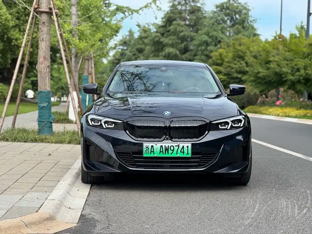 BMW i3 2024 — фото 3