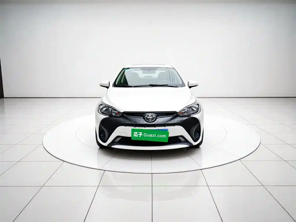 Toyota Yaris L 2016 — фото 2