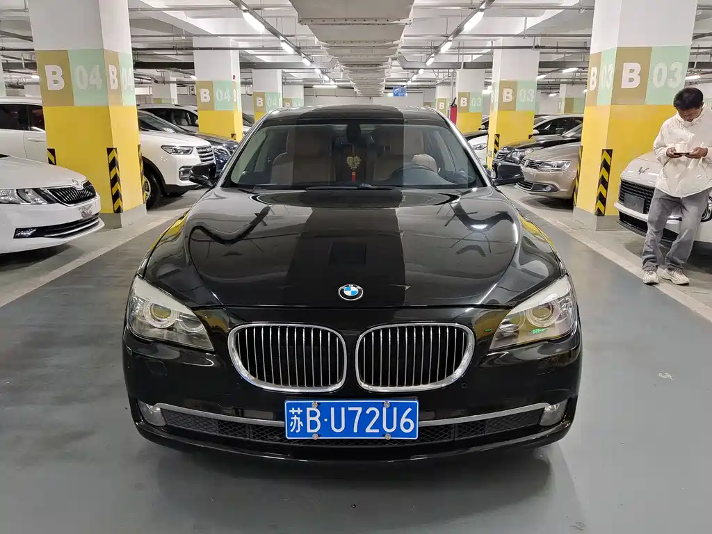 BMW 7 Series 2012 — фото 2