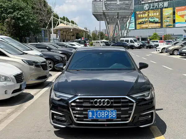 Audi A6L 2022
