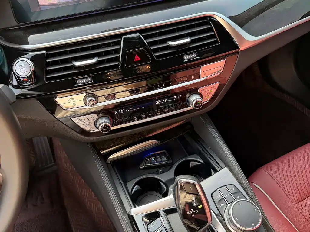 BMW 5 Series 2022 — фото 14