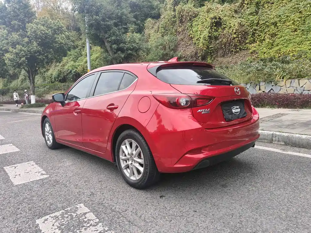 Mazda 3 Axela 2017 — фото 6