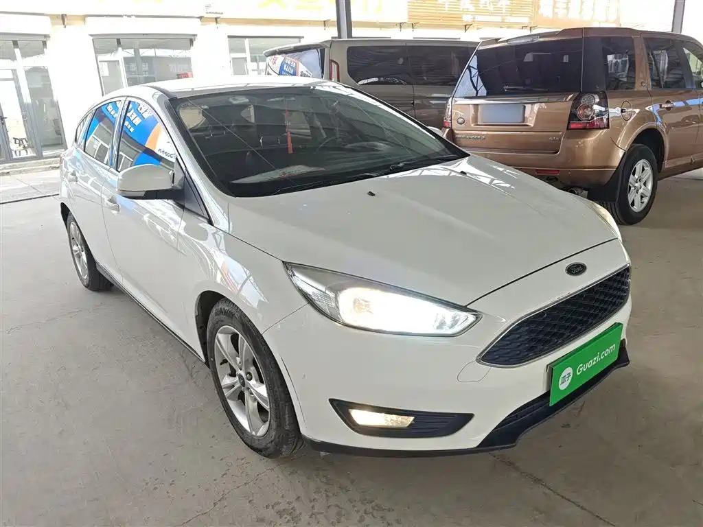 Ford Focus 2017 — фото 22