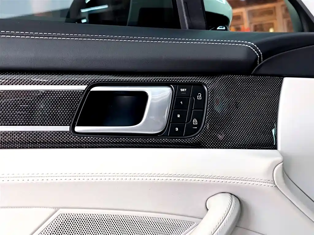 Porsche Panamera 2022 — фото 17