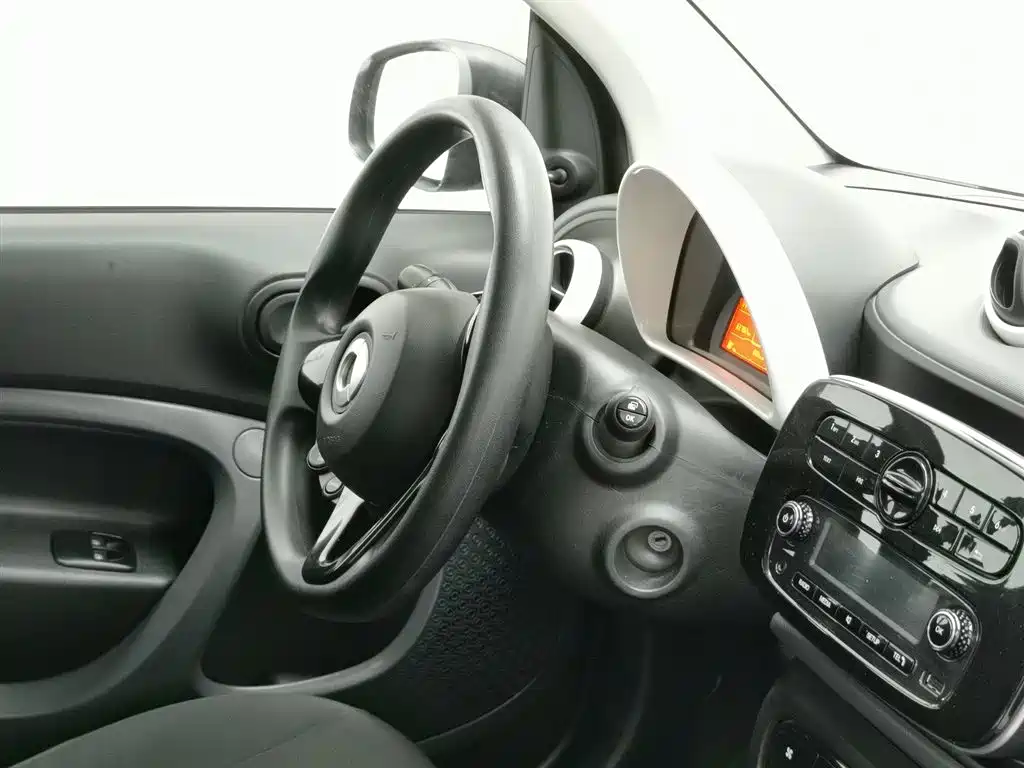 smart Fortwo 2017 — фото 22
