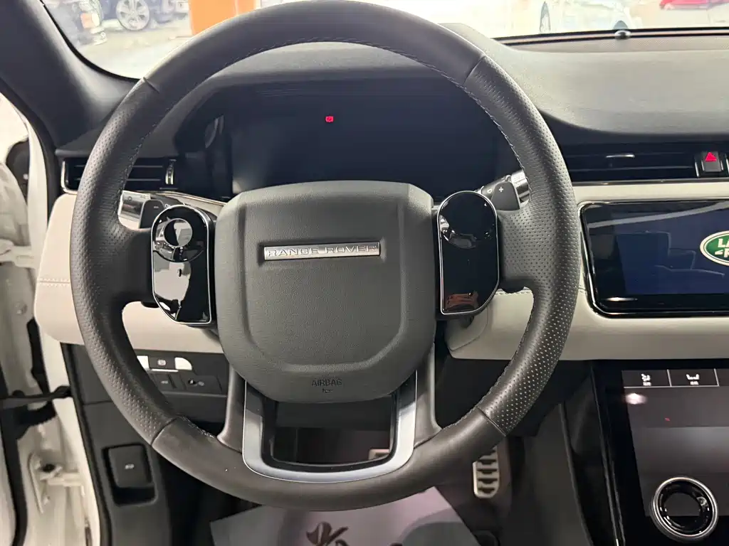 Land Rover Range Rover Evoque 2021 — фото 10
