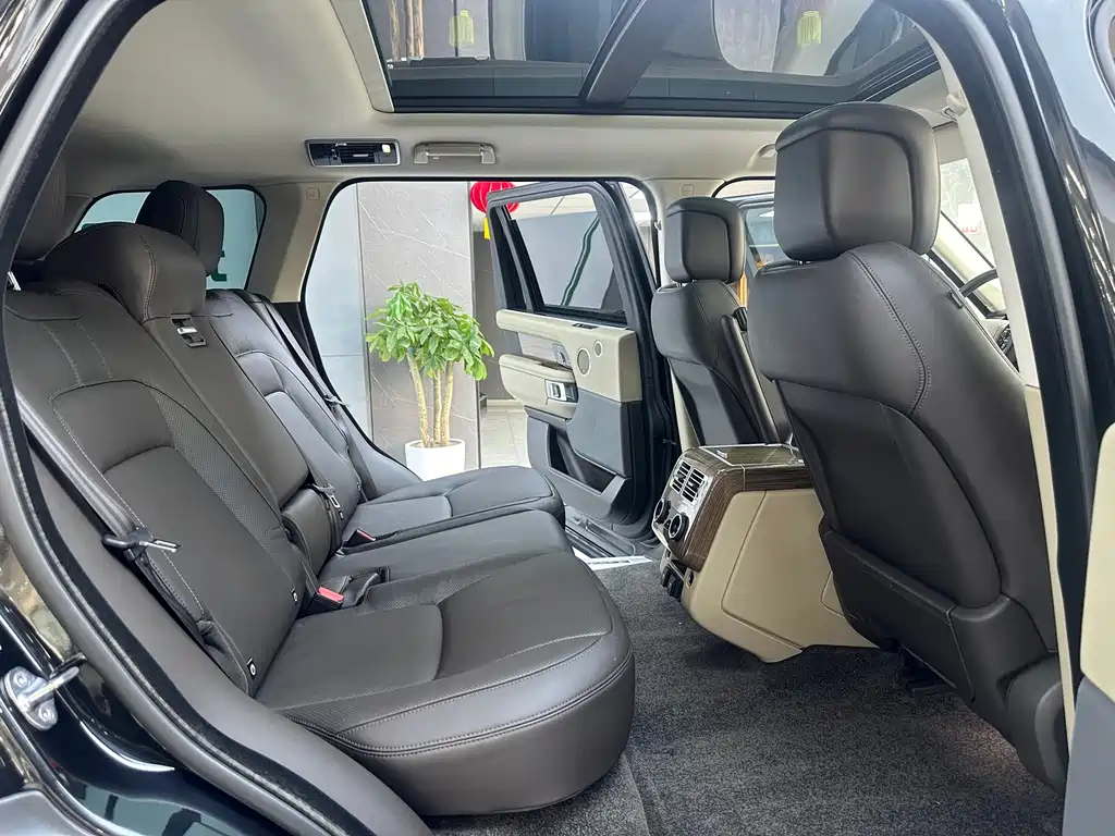 Land Rover Range Rover 2020 — фото 12