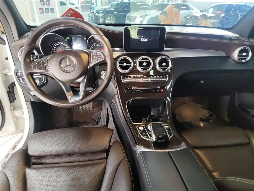 Mercedes-Benz GLC 2019 — фото 10
