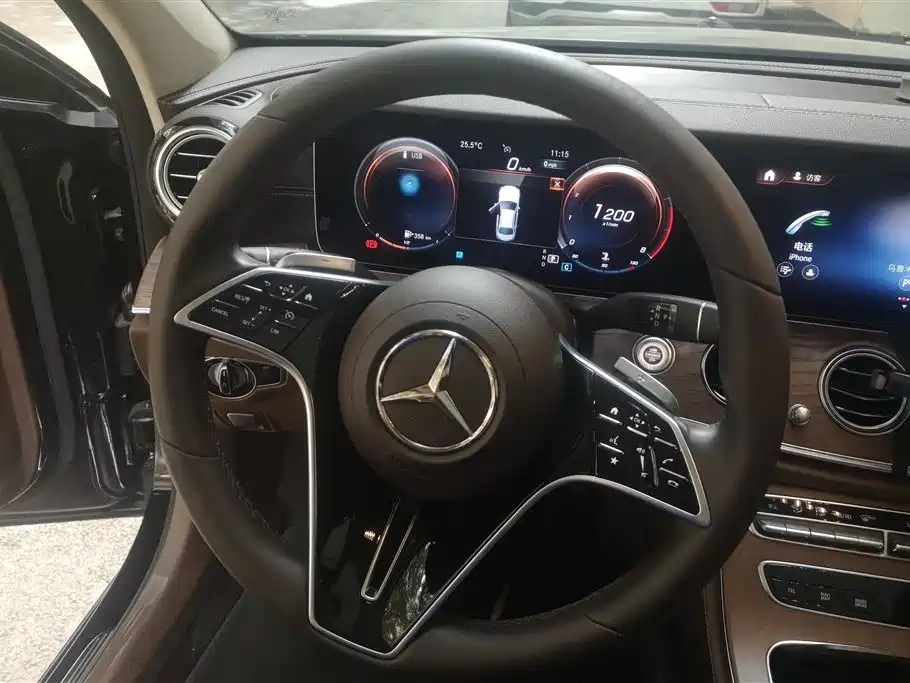 Mercedes-Benz E-Class 2023 — фото 15