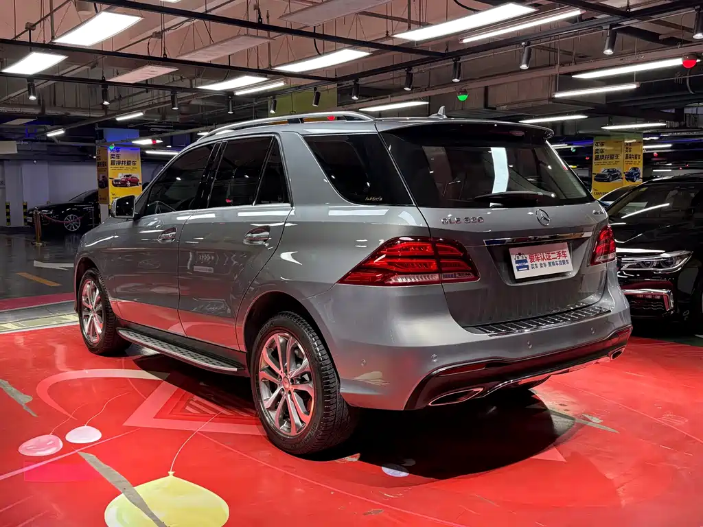 Mercedes-Benz GLE 2016