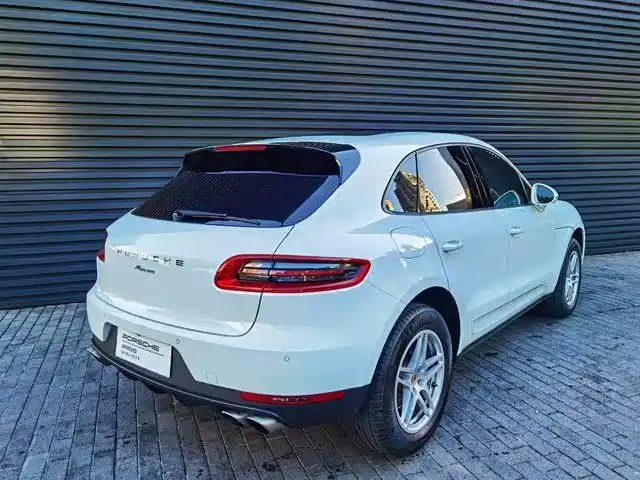 Porsche Macan 2018 — фото 12