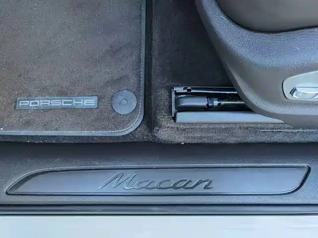 Porsche Macan 2018 — фото 8