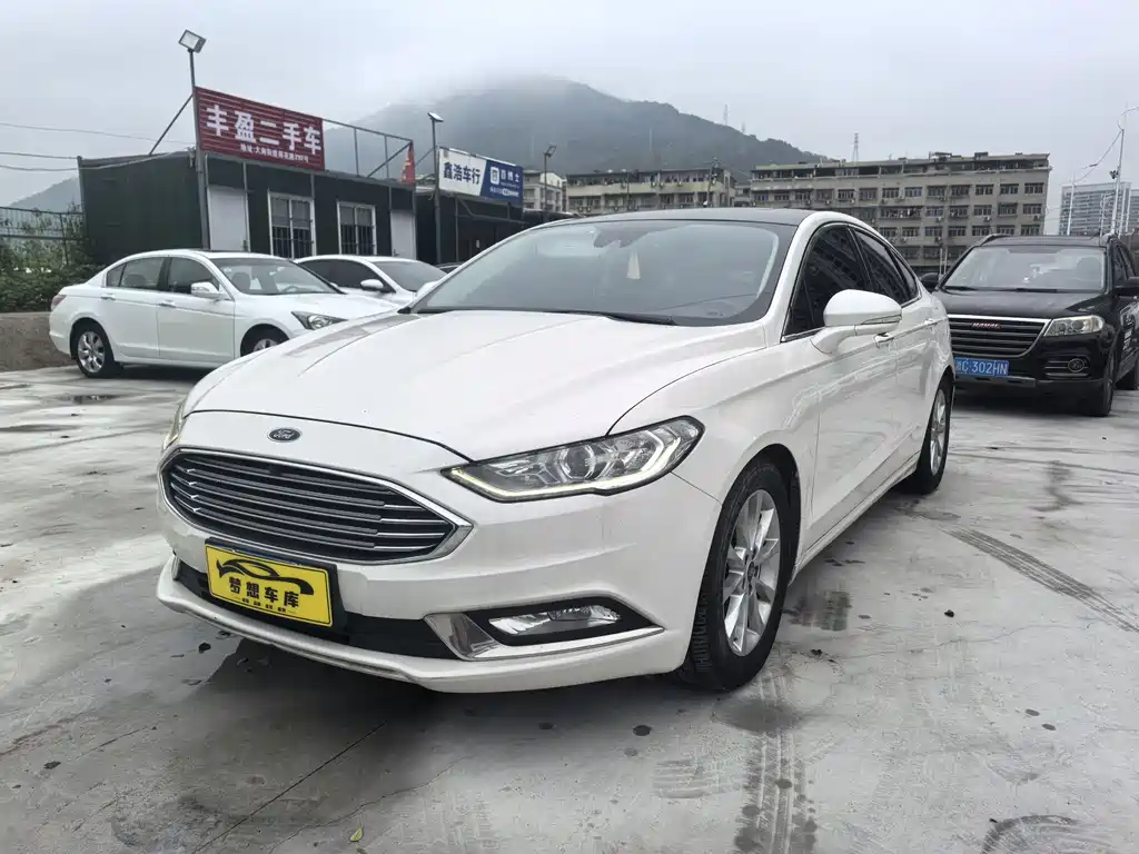 Ford Mondeo 2017 — фото 1