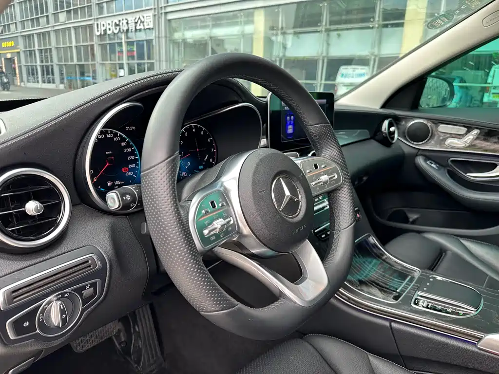 Mercedes-Benz C-Class 2020 — фото 17