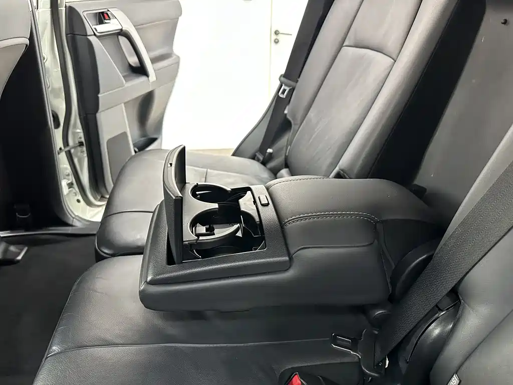 Toyota Prado 2017 — фото 23
