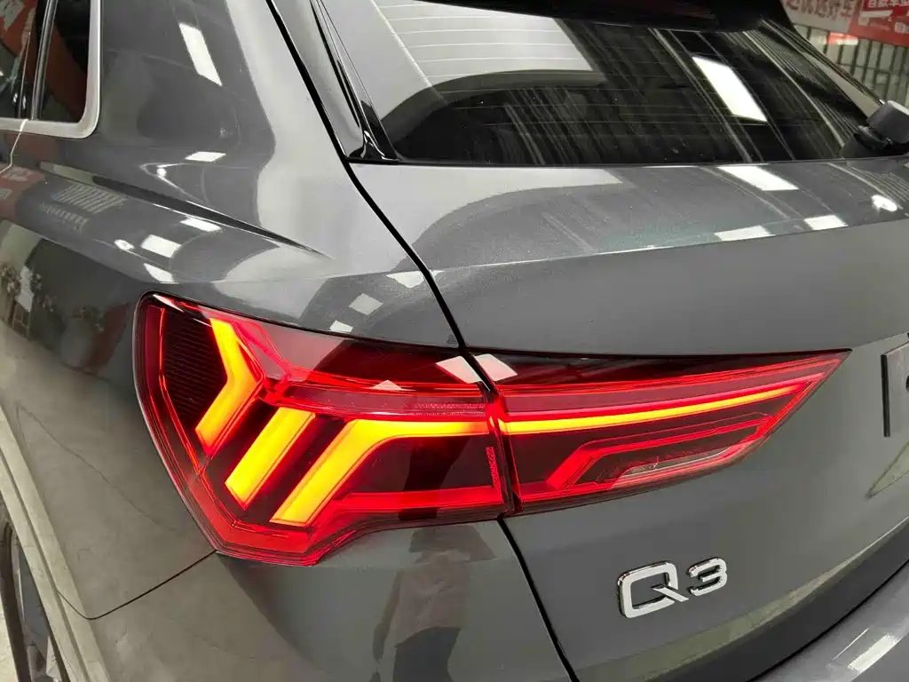 Audi Q3 2023 — фото 19