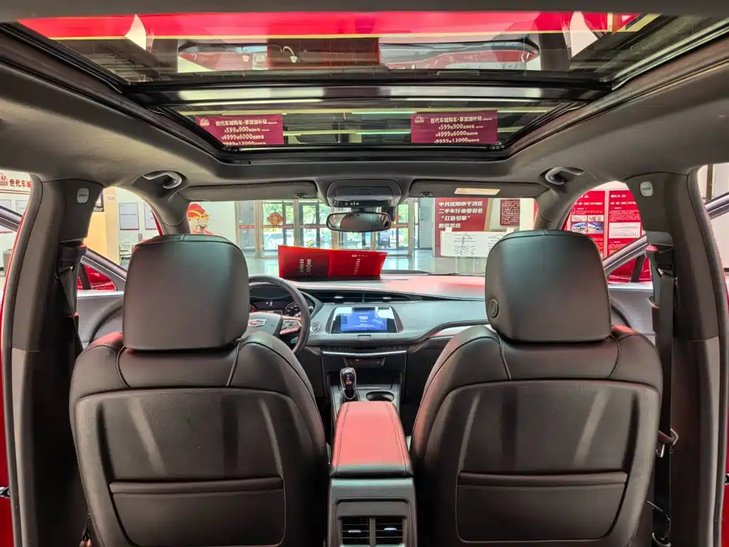 Cadillac XT4 2021 — фото 10