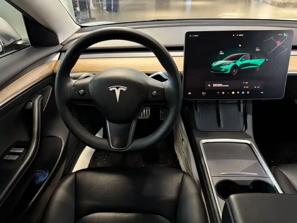 Tesla Model 3 2022 — фото 4