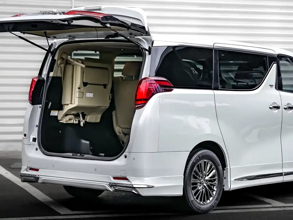 Toyota Alphard 2020 — фото 4