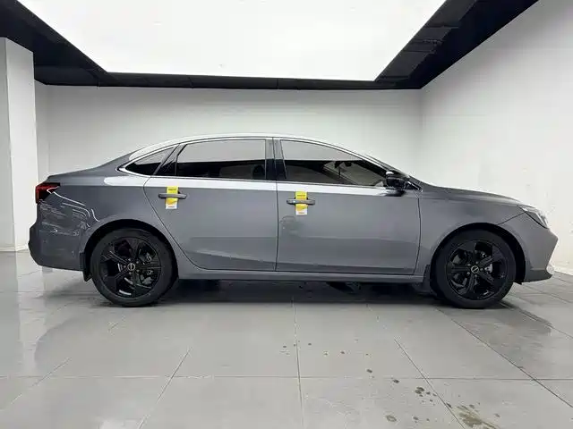 Roewe i6 MAX 2022 — фото 7