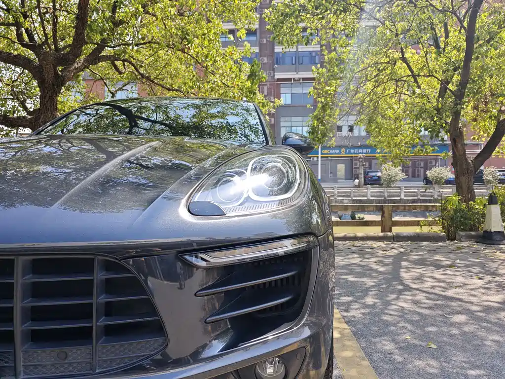 Porsche Macan 2018 — фото 27