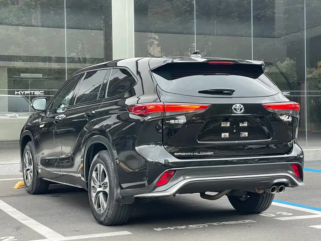 Toyota Crown Kluger 2022 — фото 10
