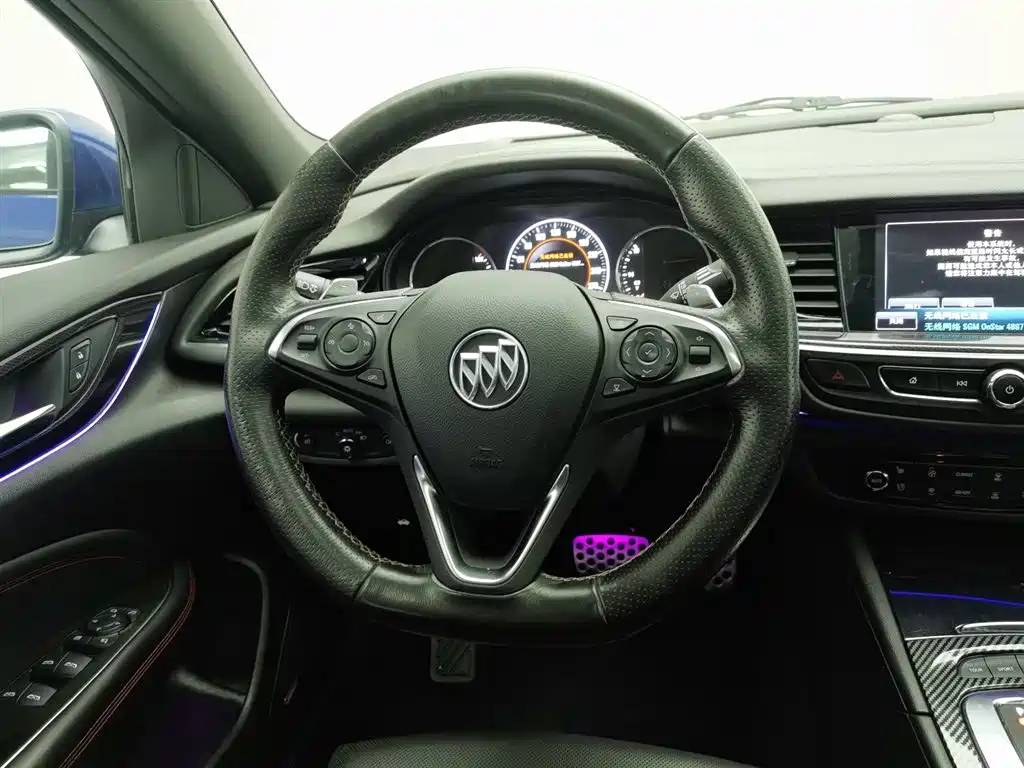 Buick Regal 2018 — фото 11