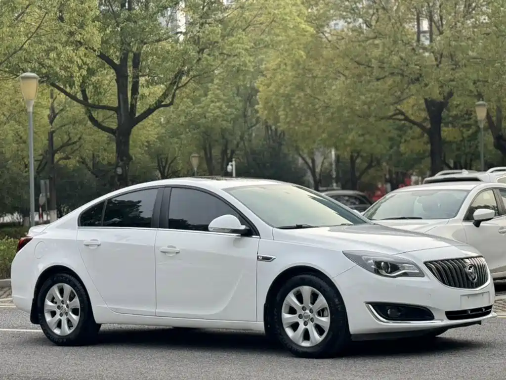 Buick Regal 2015 — фото 10