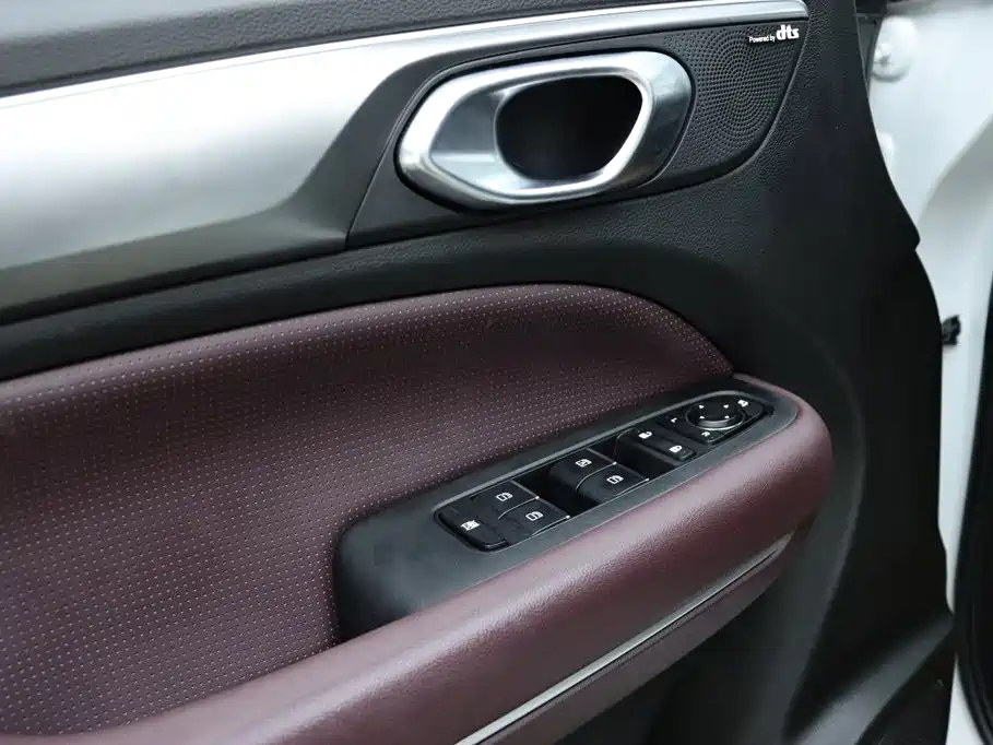 GAC Trumpchi M6 2025 — фото 15