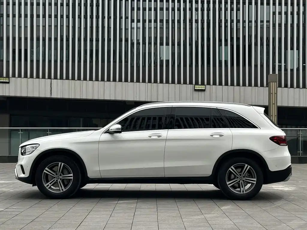 Mercedes-Benz GLC 2021 — фото 6