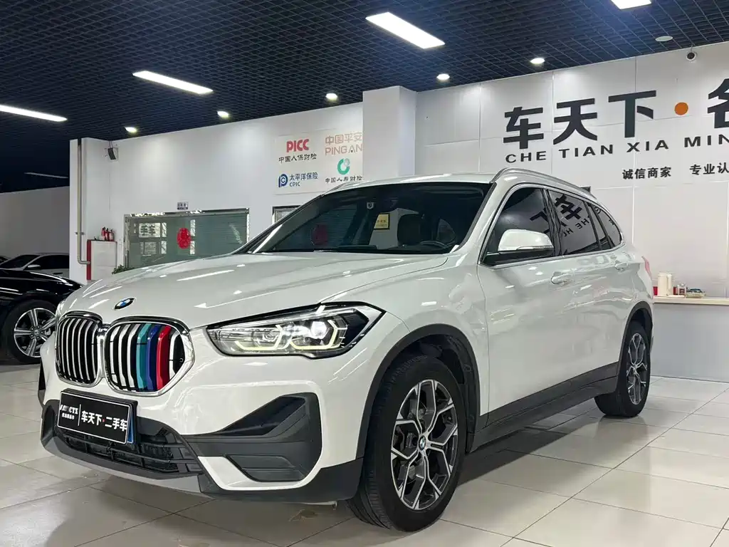 BMW X1 2020 — фото 1
