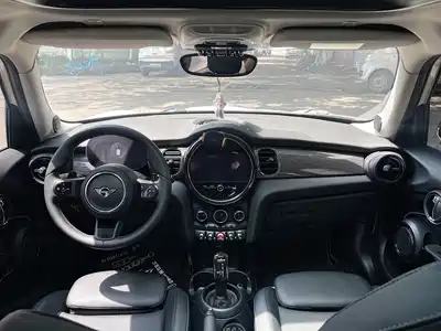 MINI MINI 2022
