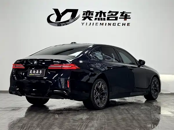 BMW 5 Series 2026
