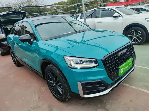 Audi Q2L 2021