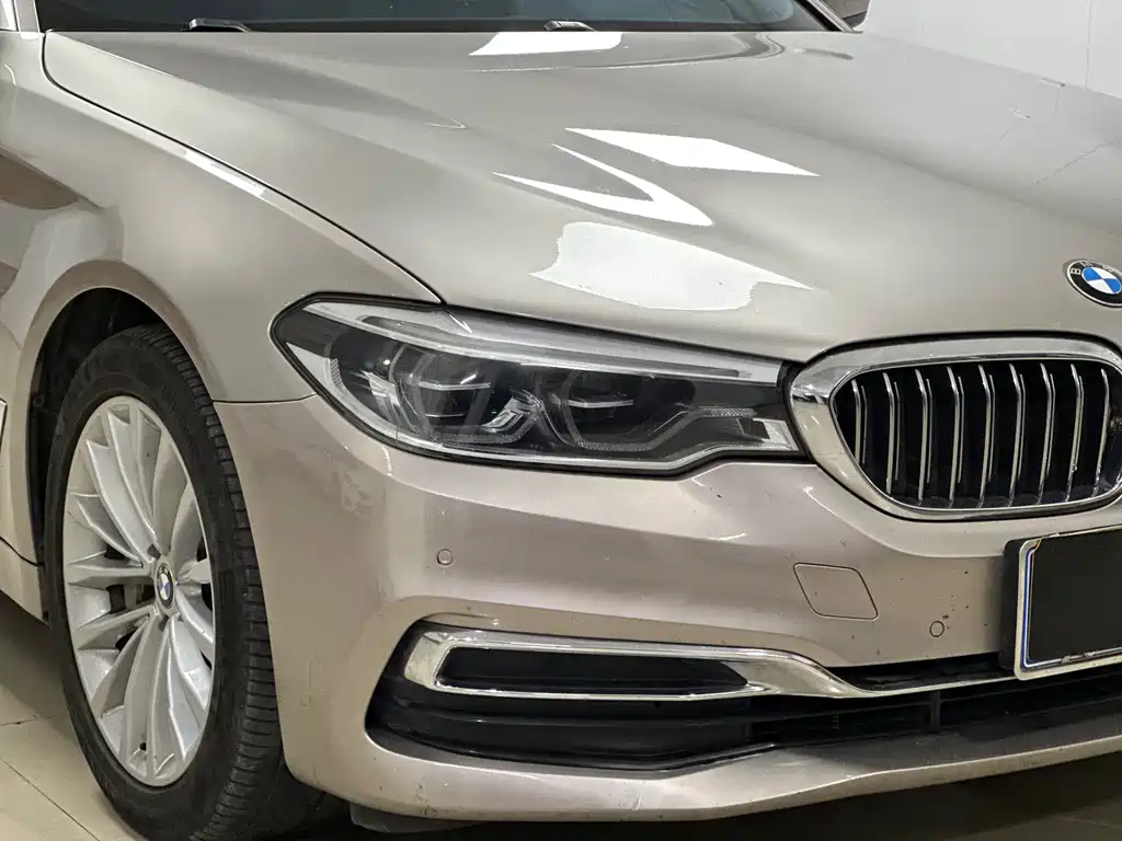 BMW 5 Series 2020 — фото 3